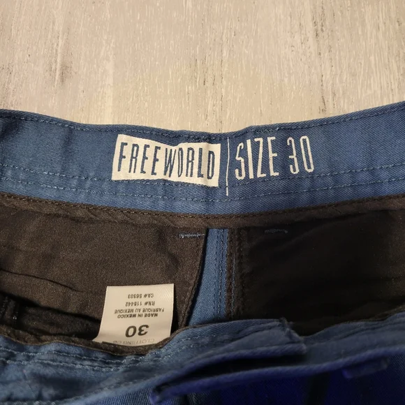 Freeworld Shorts Size 30 - Picture 5 of 6